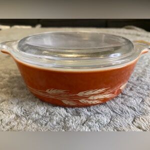 Pyrex Harvest Wheat with Lid